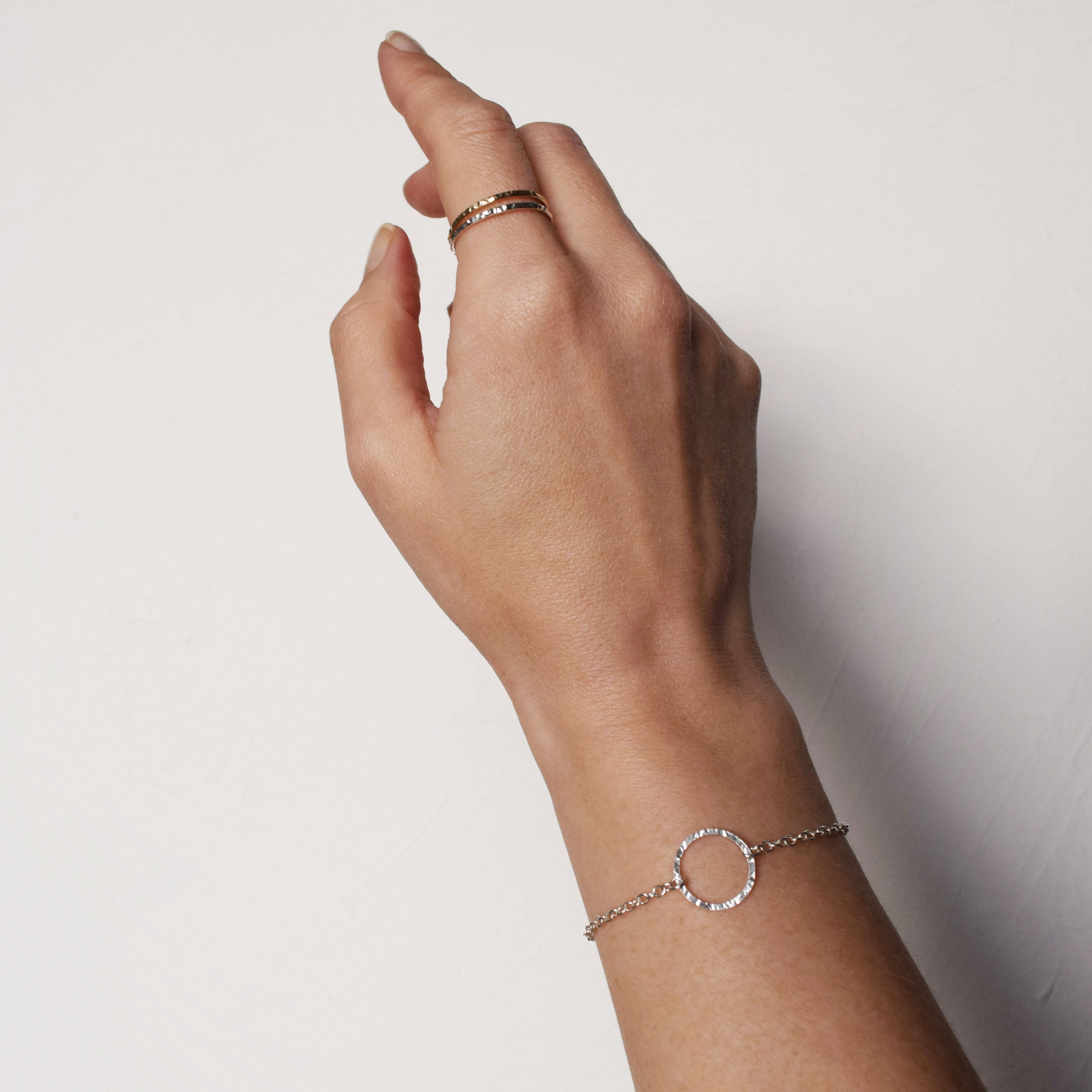 Adjustable circle bracelet Silver UK