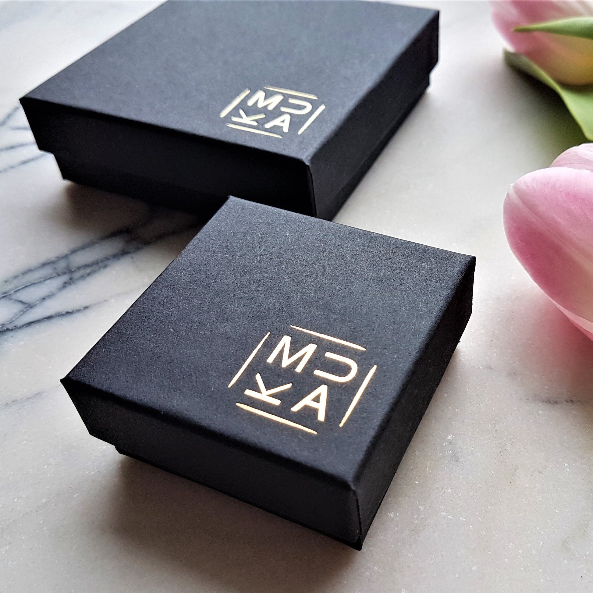 muka packaging, black jewellery box with gold logo